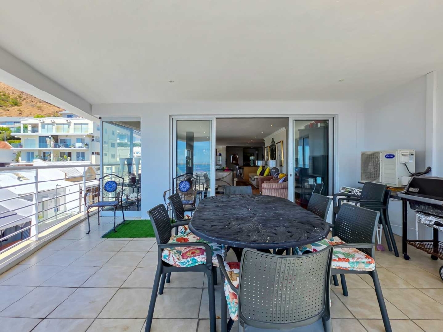 3 Bedroom Property for Sale in Sea Point Western Cape
